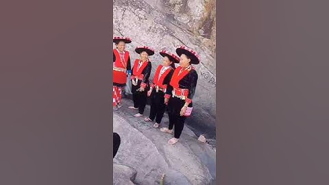 Dân tộc dao đỏ đi chơi tết vui xuân đặc sắc nhất