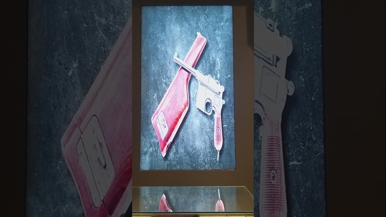 British gun Victoria Memorial 