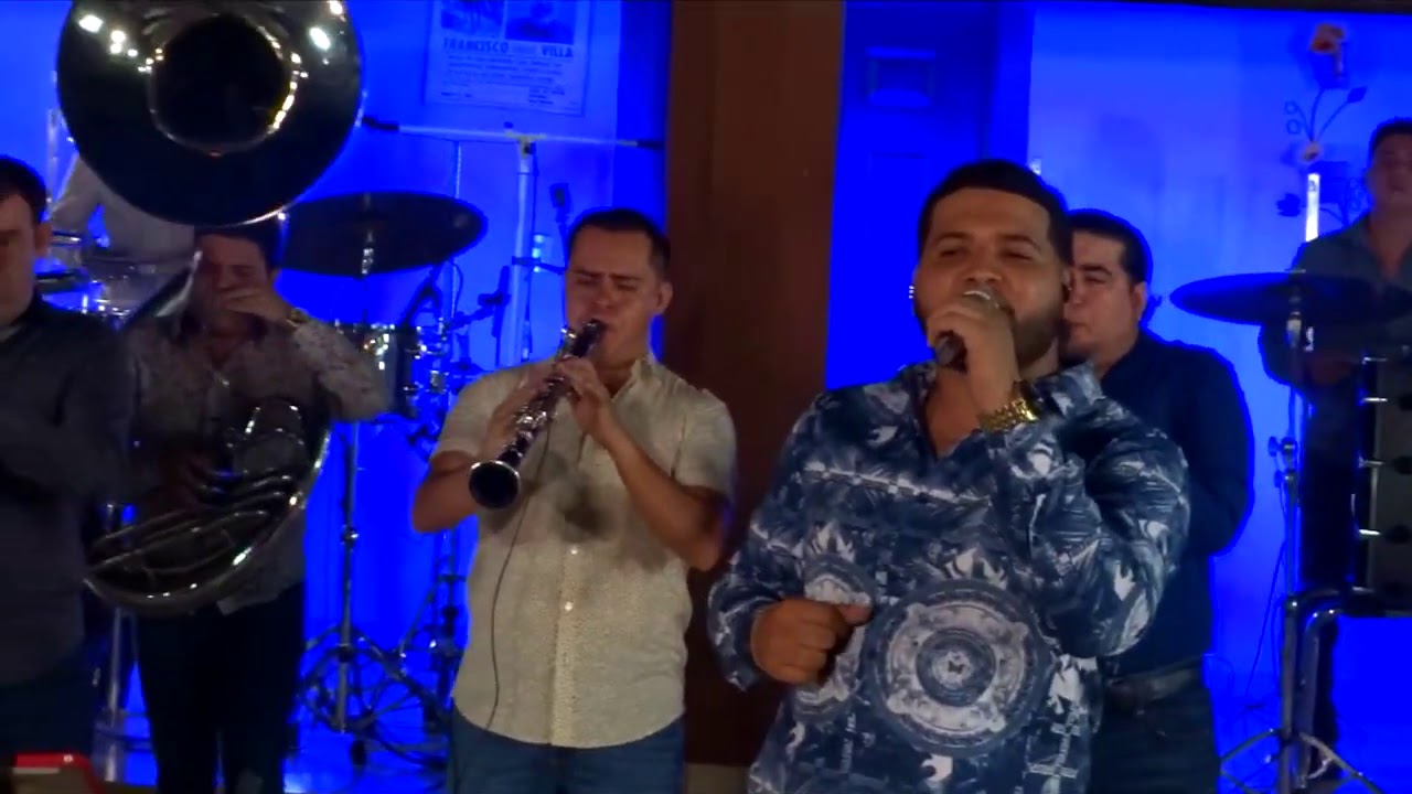 Corrido Del Indio (En Vivo) - Banda Corona Del Rey