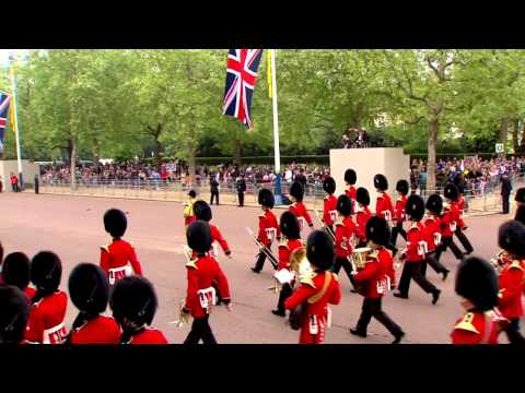 The Procession to Buckingham Palace (Welsh Guard)