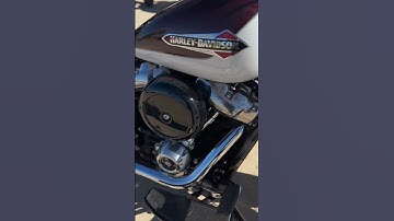 2021 pre-owned Harley-Davidson Softail Slim in Midnight Crimson / Stone Washed White Pearl