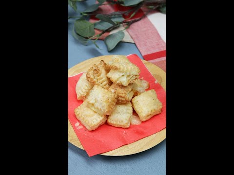 【材料4つ！包んで焼くだけ！】冷凍パイシートで作る♪超簡単サクサクチーズパイ / Crispy Cheese Pie #Shorts | Tasty Japan