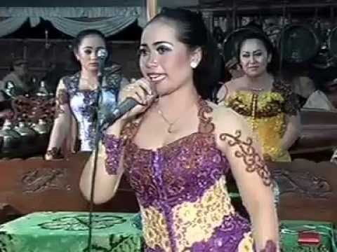 Trenyuh Voc. Nur Tardi Laras live Tegari Gedong KRA