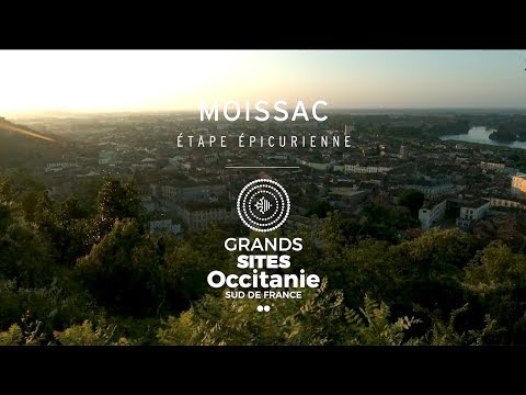 The regional tourism film presents Moissac as an “epicurean stop,” bringing its fruit-growing country and visitor identity into the foreground. It complements a close look at the abbey with a wider sense of place: orchards, local produce, the river corridor and a town made for a longer pause. Use it as an invitation to explore, while checking current harvest periods, opening hours and travel details independently.