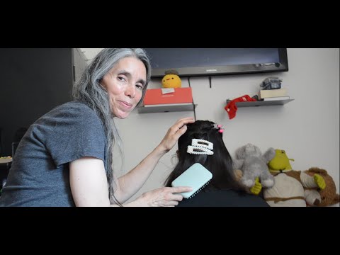 ASMR PONIENDO ADORNOS EN TU CABELLO