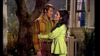 Watch Glen Campbell Let It Be Me video