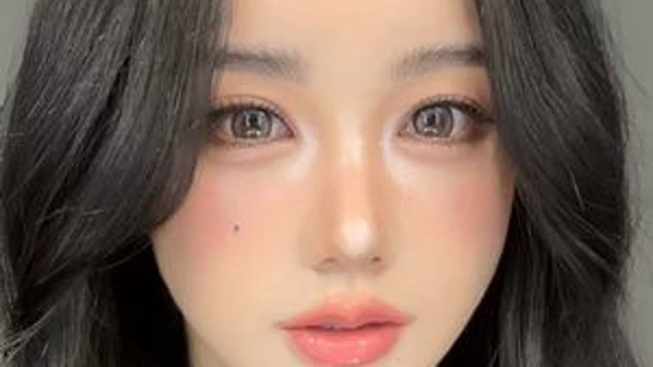 泰式韩妆确实绝～7min超详细妆教～英气又温柔！邝玲玲仿妆 赶个末班车！