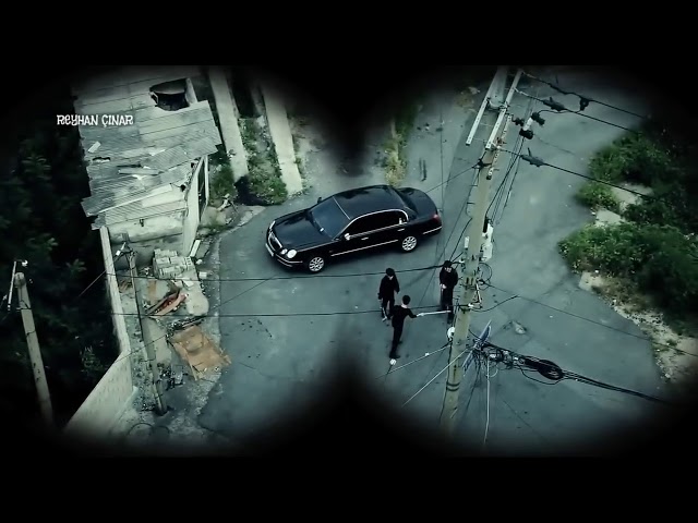 Omuzunda ağlayan bir sen kore klip