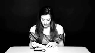 Оргазм во время чтения  Стойя читает книгу 'Necrophilia Variations' Supervert 1