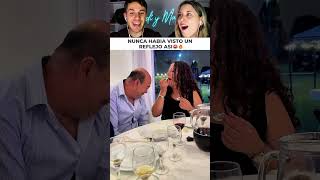 no traes espejo a la boda y usas el reflejo del hombre de al lado