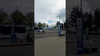 Autobusy na autobusovém nádraží