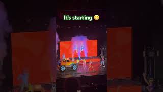 The blippi show is starting 😃