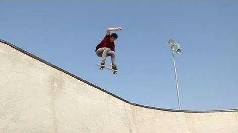 The First 10 Tricks You Should Learn on a Skateboard : Skateboarding Tips & Tricks
