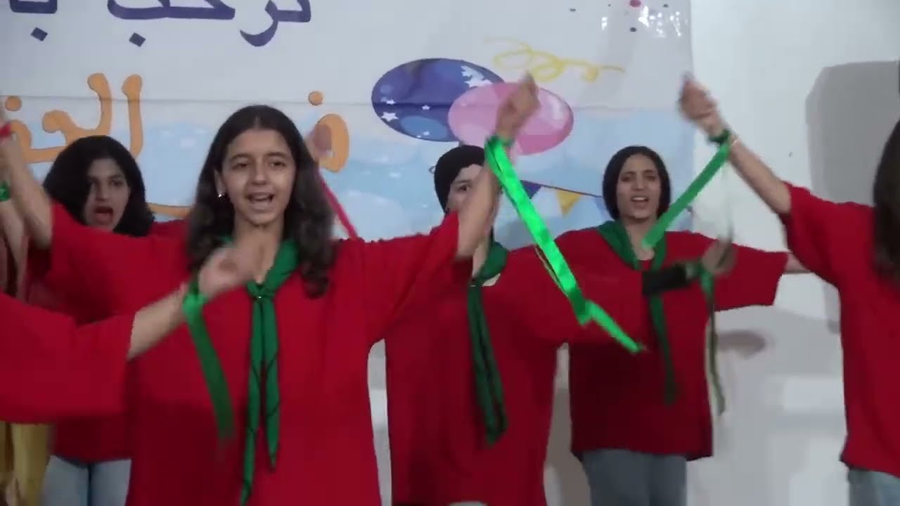 رقصة تحت أنغام 