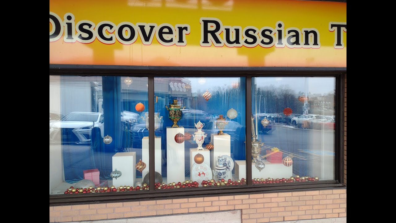 На русском магазине \"Тройка\" в Торонто поменяли вывеску. - YouTube