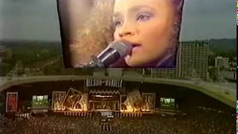 Whitney Houston - Where Do Broken Hearts Go - Nelson Mandella Freedom Fest - 1988 - HQ - Part 4