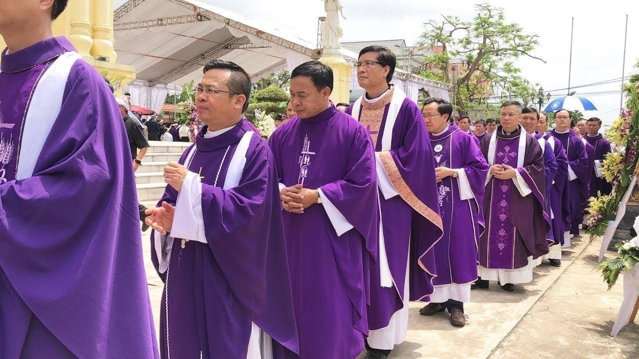 Di Quan Cha Cố Phê Rô Nguyễn Đức Long Giáo Phận Bùi Chu Về Nơi An Nghỉ Đất Thánh Đức Cha Chủ Sự