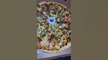 تجربه بيتزا هت فرانكفورت المانيا مع الكبير Pizza Hut زحلقوم Zohalqum 