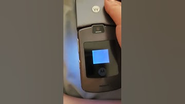 Motorola RAZR V3i startup external display 1.1