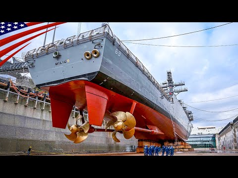 Giant Destroyers on Land: Revealing the Hidden Undersides of 8,000-Ton Warships