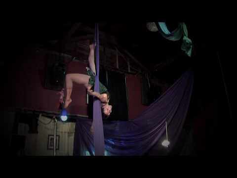 "Les Etrangers", Lunacy Aerial Dance