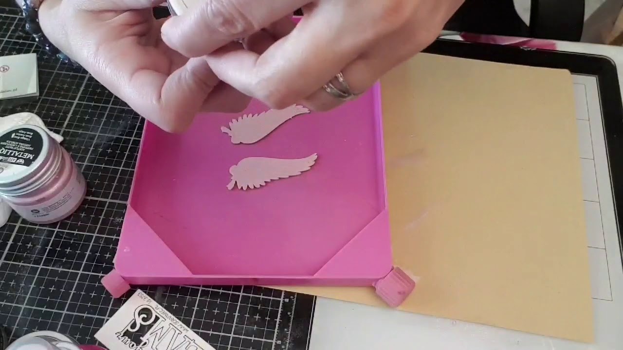 mixed media octobre rose plus petites surprise 😉 camera iphone 8 plus apk