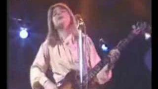 Suzi Quatro - IF YOU CAN'T GIVE ME LOVE - Live in TV/Disco chords
