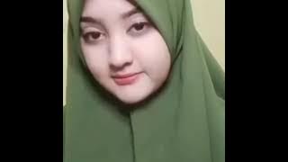 Wanita cantik berhijab 😍