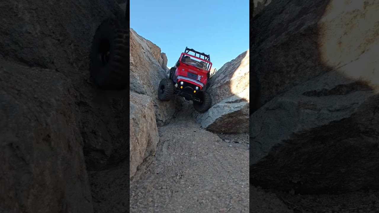 Axial CJ7 Scale Rock Crawler  