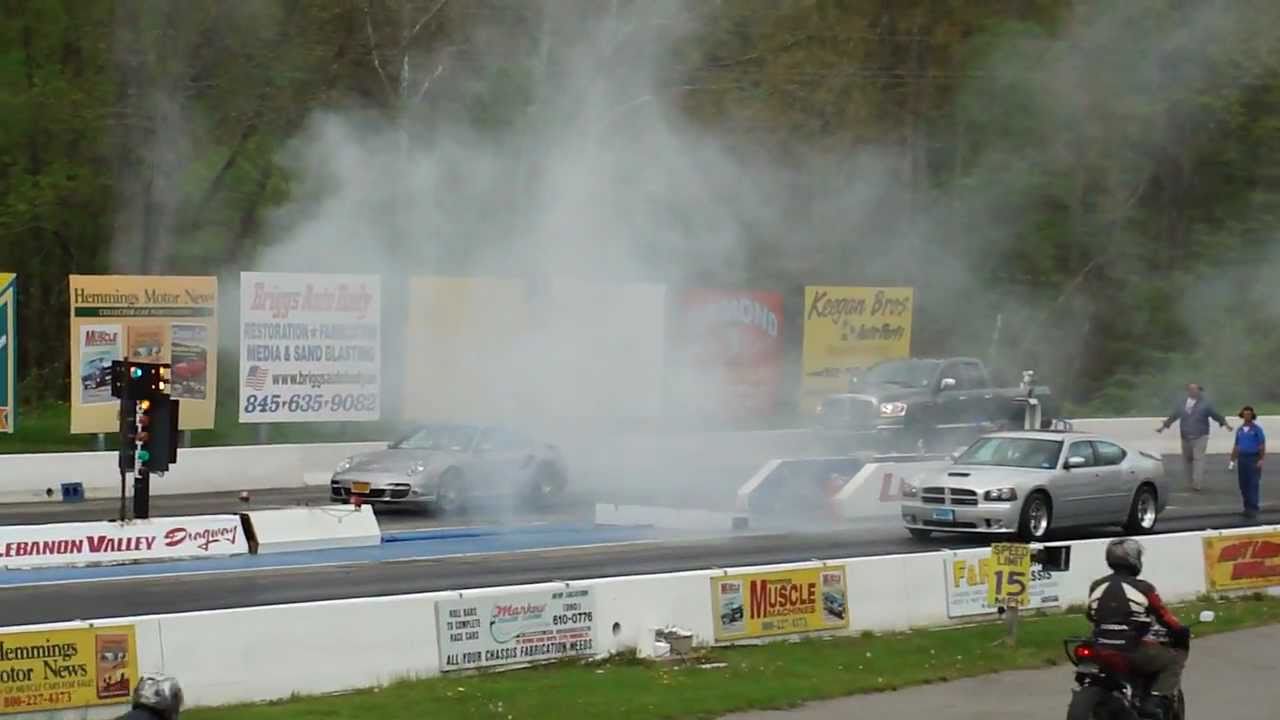 Porsche 911 Turbo VS Dodge Charger SRT8