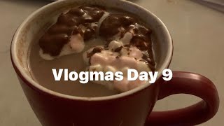 Vlogmas Day 9 (2023) - Football, Pub, and Hot Chocolates