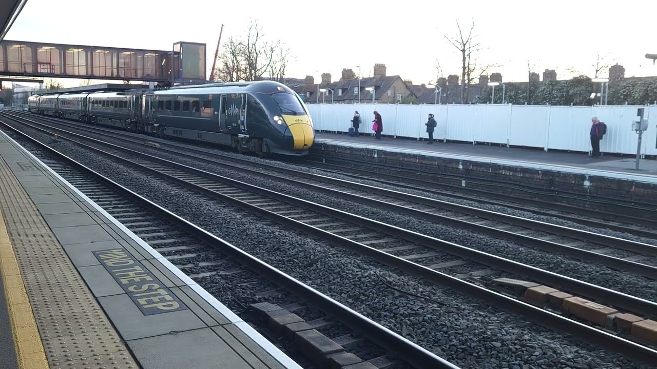 Class 800022 Arriving at Oxford Station 28/01/26 (4K)