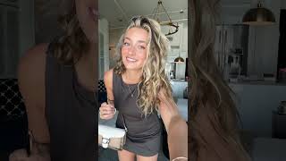 Replying To jocelynstanley93 Carrie Has Some Interesting Outfits So This Will Be Fun
