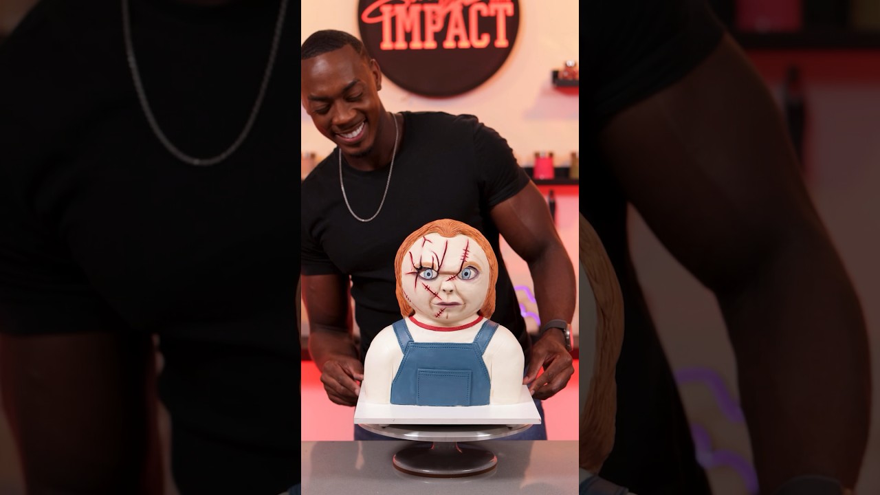 Making a creepy Chucky cake #shorts