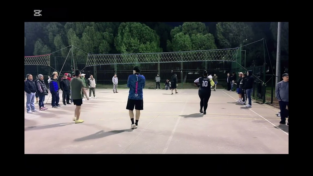 Cucharilla vs saltarín 