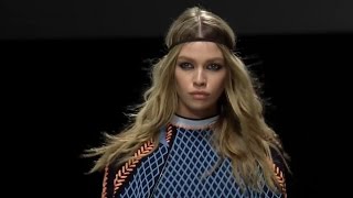 Versace Women's Fall/Winter 2016-2017 Show
