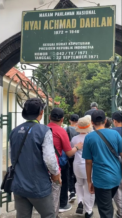 Makam Nyai Ahmad Dahlan #pahlawanmuhammadiyah #pahlawan #trending #youtubeshorts