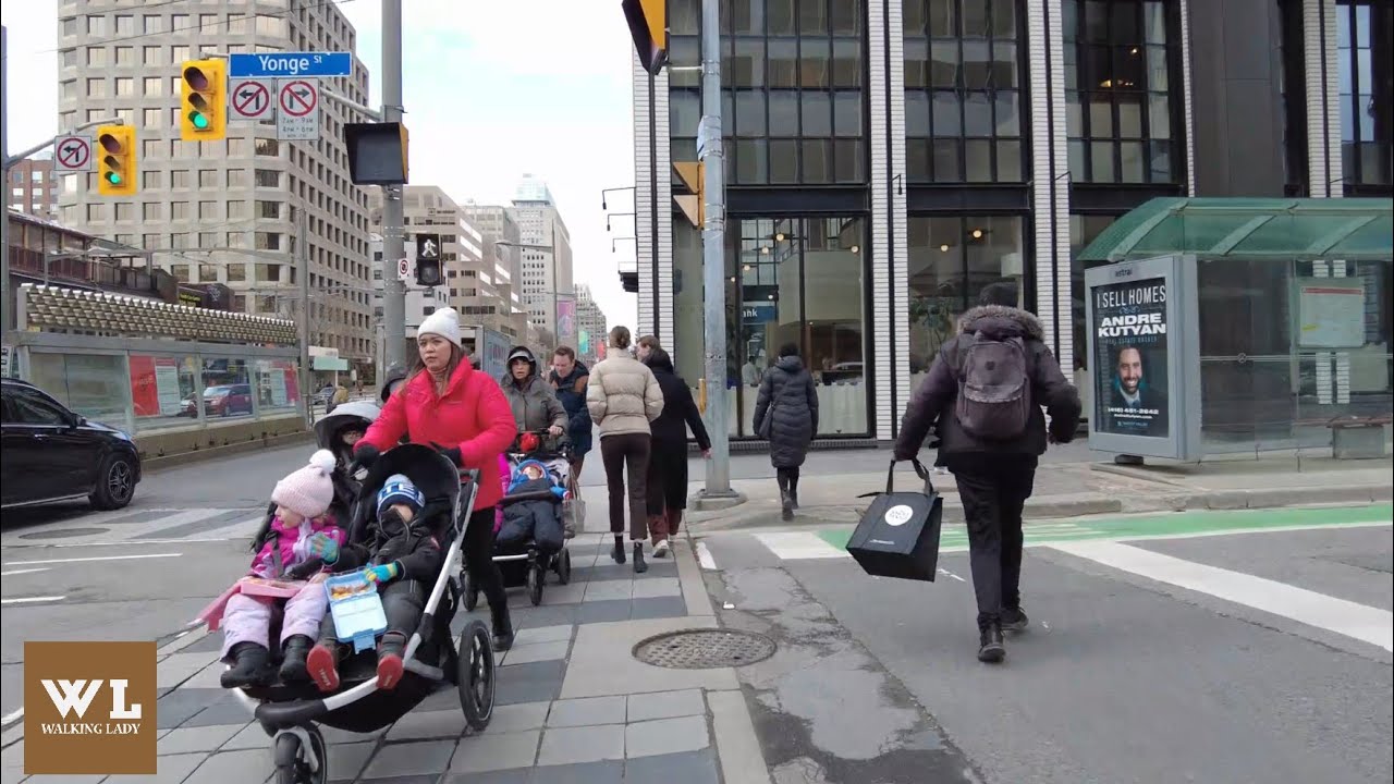 Walking Midtown Toronto | St Clair to St Clair West Station