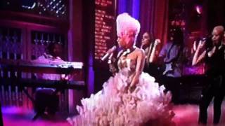 Nicki Minaj on Saturday Night live 2011 right thru me