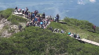 鳥取の大山、夏山開き ５００人が安全祈願