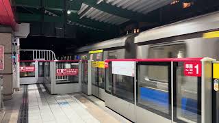 台北捷運C321型電聯車機電改(141/142)夜間測試列車離開R20哩岸站