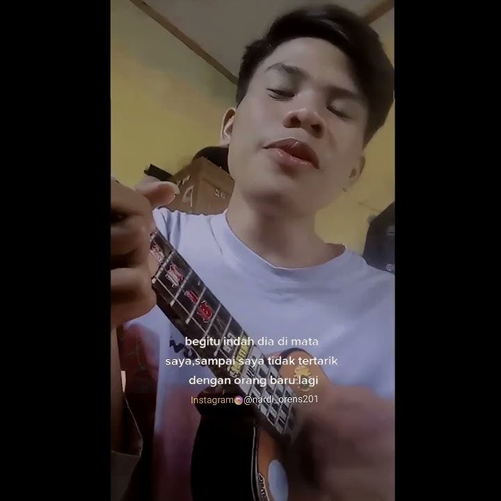 SENYUMANMU BUATKU TERSENYUM MALU Cover Ukulele Senar 4 || Story Wa 30 detik