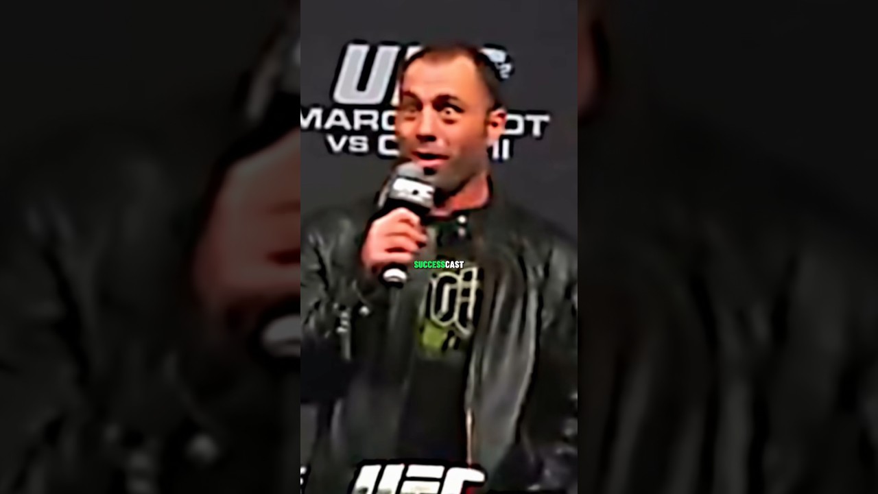 Dude talkes in italics. #joerogan #roasted #live #ufc #savage