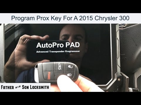 Video: Come si programma un portachiavi per una Chrysler 300?