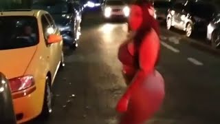 Nightlife on Roosevelt Ave Queens #nyc #nightlife #baddies #walkingtour #streetwalk #chica #chicas 