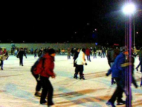 Video: Cum Să Umpleți Un Patinoar în Curte