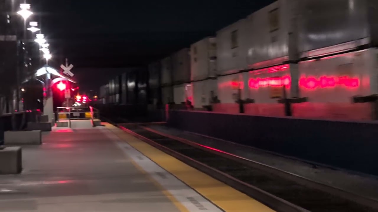 BNSF INTERMODAL HEADING TO BARSTOW YARD 