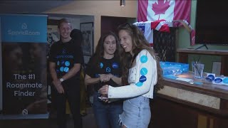 'Speed Roommating' event helps residents find roommates in San Diego