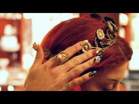 StyleLIkeU’s Early Years: Closet interview with NEON HITCH
