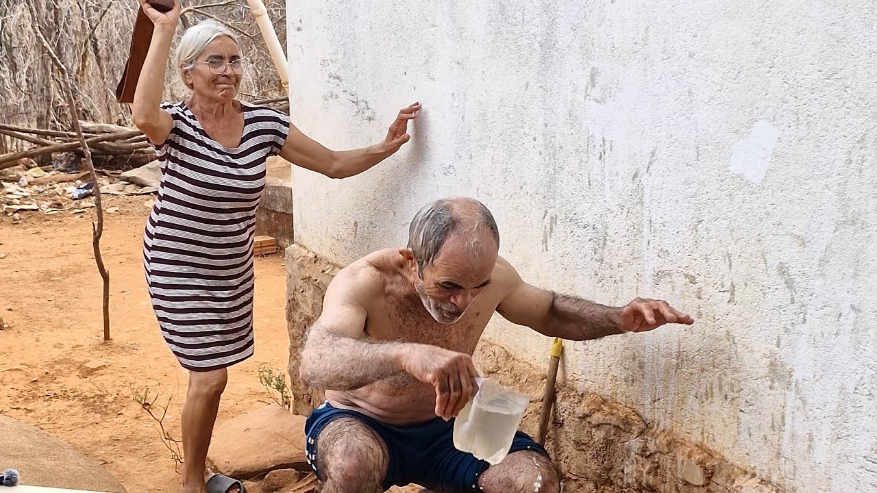 Seu antonio nao tem sossego nem pra tomar banho #viralvideo #humor #comedy #memes 